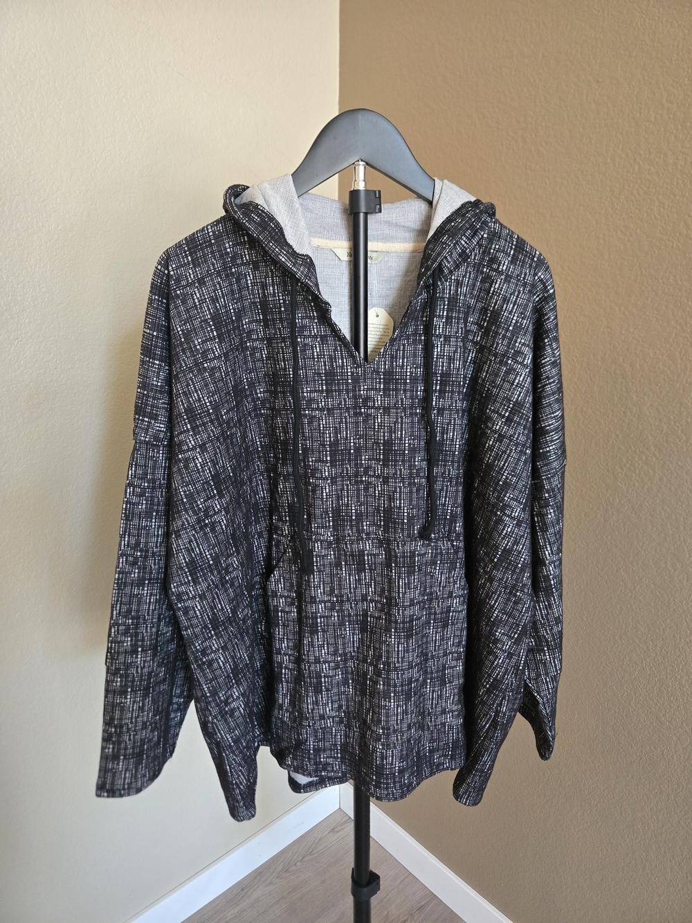 Yak N Yeti Hooded Pullover